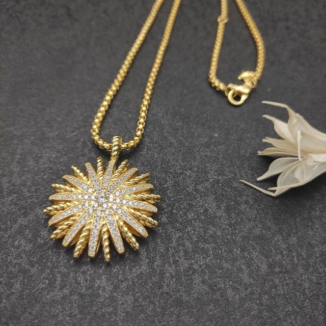 David Yurman Gold-Tone Sunflower Chain-Link Full Diamond Necklace.Chain Thicknes