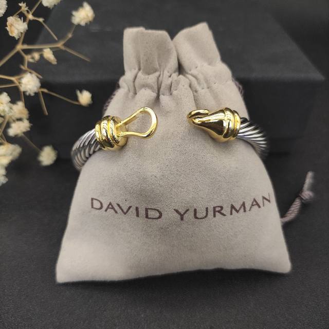 David Yurman 7Mm Gold Hook Bracelet. Recommended For Wrist Circumference 15-20Cm