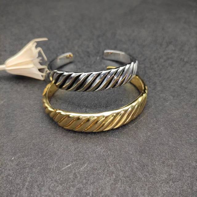 New Arrival David Yurman 12.9Mm Wavy Bracelet. Available In Gold And Silver. Rec