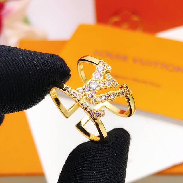 Id Ljz0038 Lv* Latest Model Color Diamond Ring, Consistent Zp Brass Material