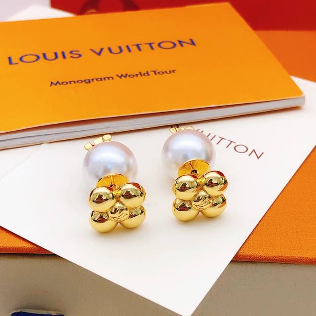 Model Led0331 Lv*Latest Flower Pearl Stud Earrings, Zp Brass Material
