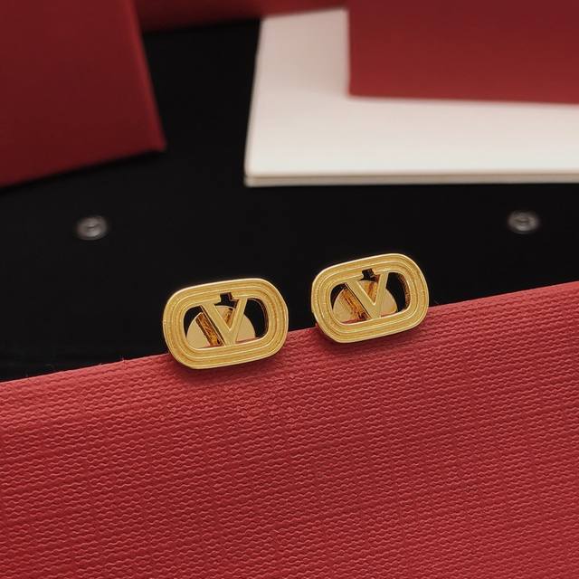 Model No. Ved0292 Valenti*O Latest Mini Smooth Ear Studs, Zp Brass Material,