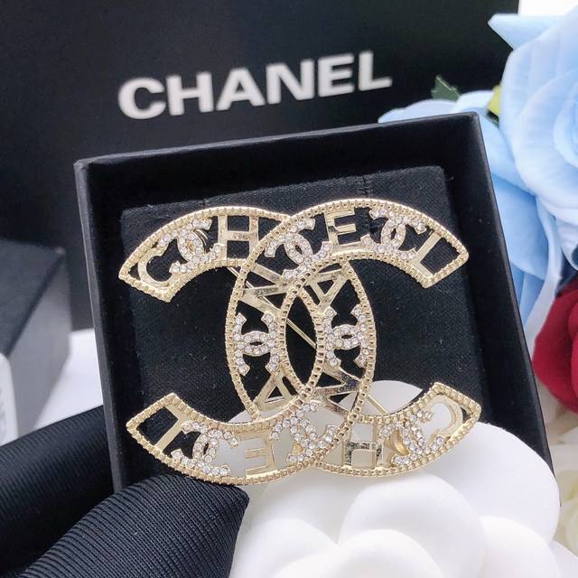Code Xxz0004 Silver Code Xxz0019 Gold 22A New Hollow Letter Crystal Double C Sil