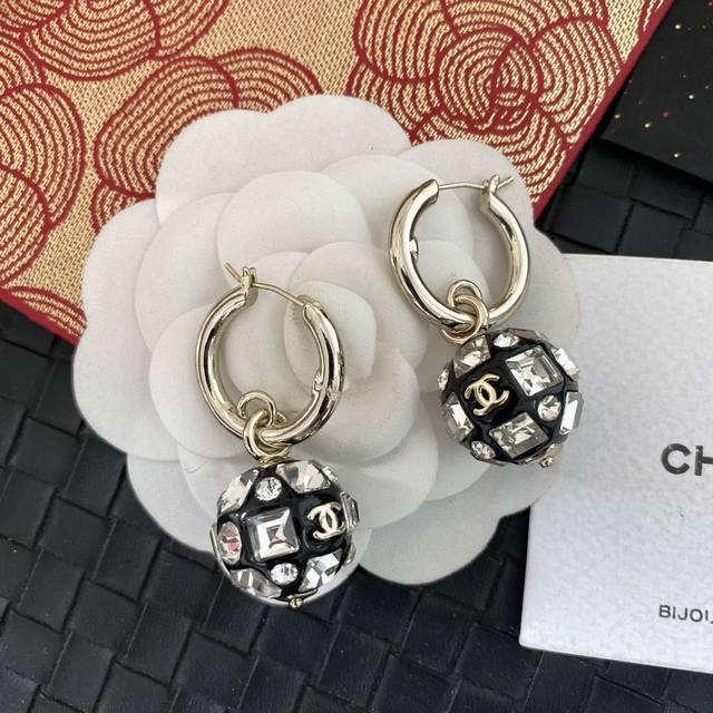 Chanel Pearl-Woven Mesh Swarovski Crystal Stud Earrings The Long-Awaited Spheric
