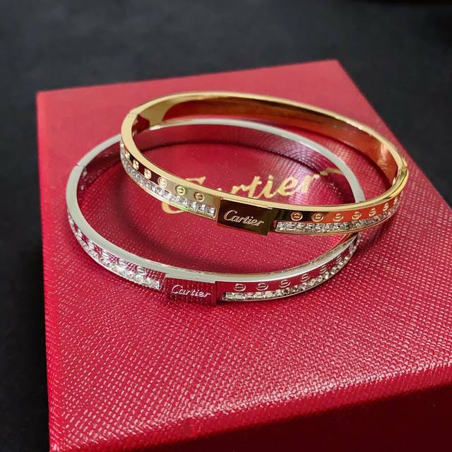 Cartier Official Website Latest Release - Popular Diamond-Studded Bracelet, Impo