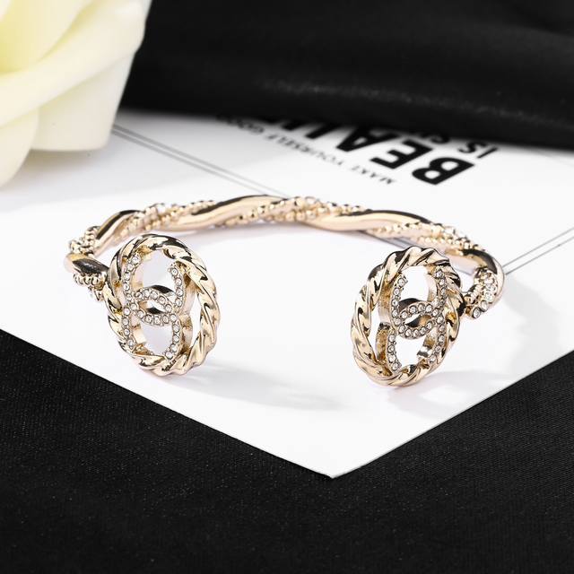 Chanel Full Diamond Double C Bracelet This Season's New Arrival From The Officia