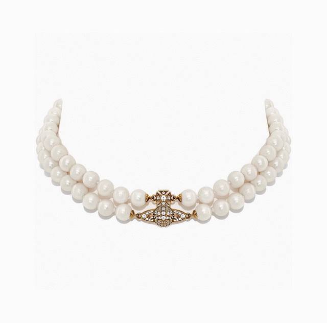 New Arrival: Vivienne Westwood Large Saturn Pearl Necklace Vivienne Westwood's L