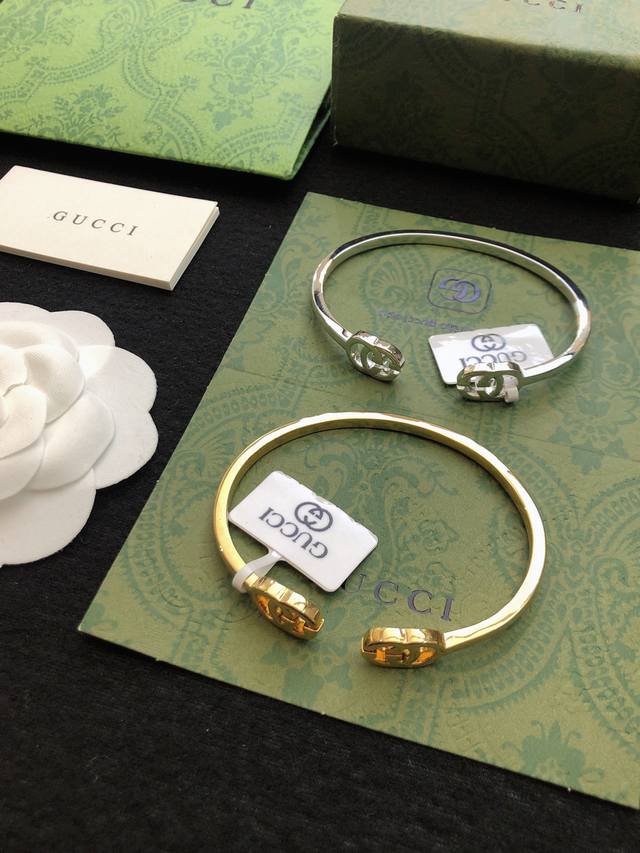 Gucci Bracelet With Unique Charm, Latest Design, Higher Quality, Celebrity-Inspi