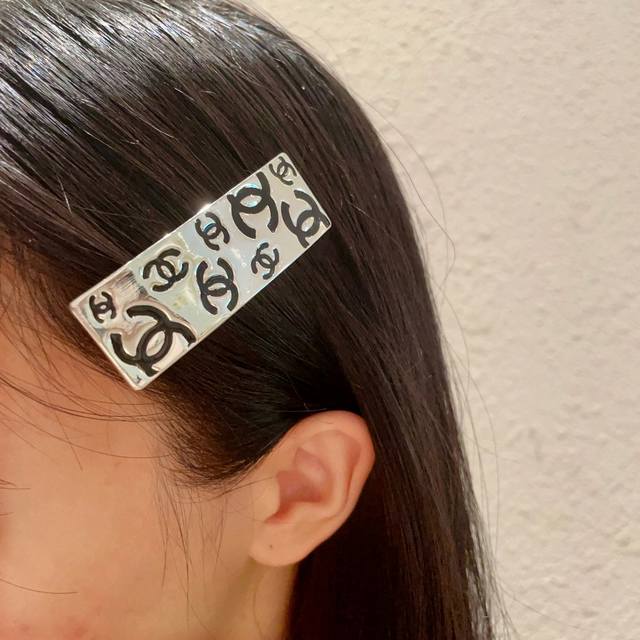 Popular Chanel Hairpin Now Available! Exclusive High-End Quality, Authentic Stor