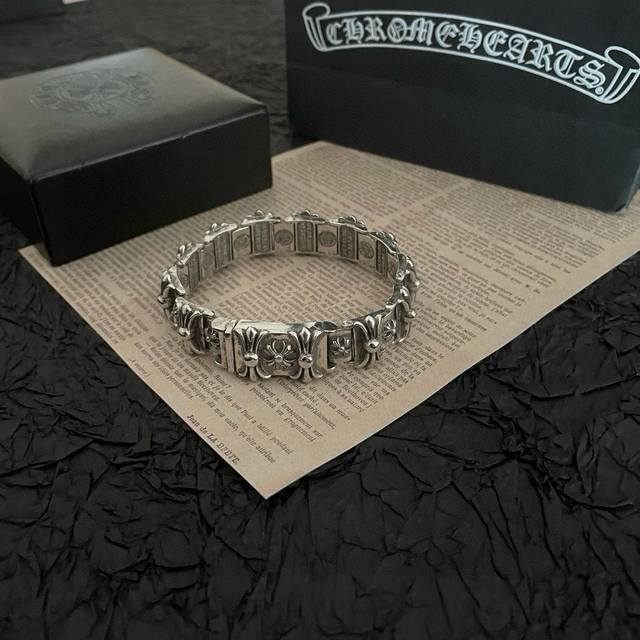 Batch Of New Arrivals, Boutique-Quality Chrome Hearts Classic Retro Cross Flower