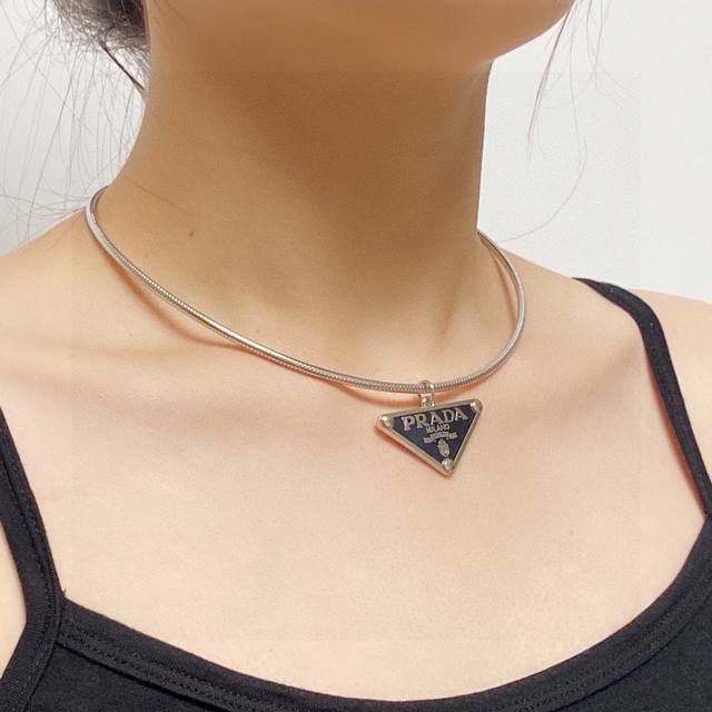 Prada Triangle Tag Necklace Collar Official Selection Exclusive High-End Quality