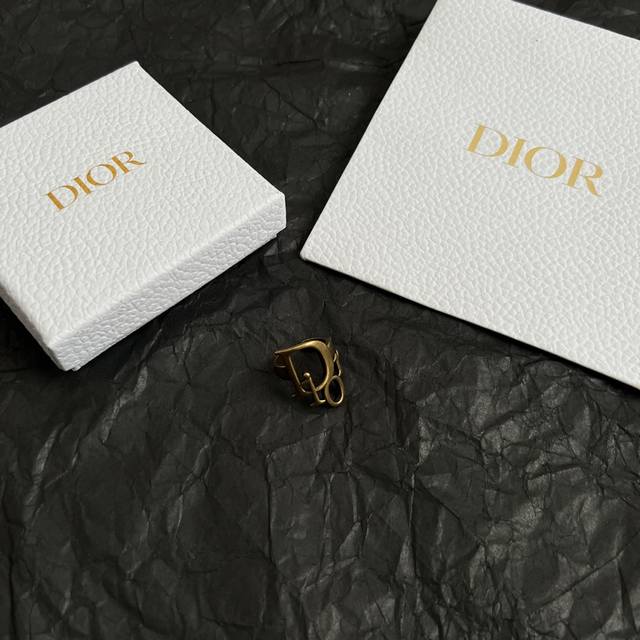 Dior Dior Vintage Ring, Authentic Design, Brass Material, Sweet And Elegant.
