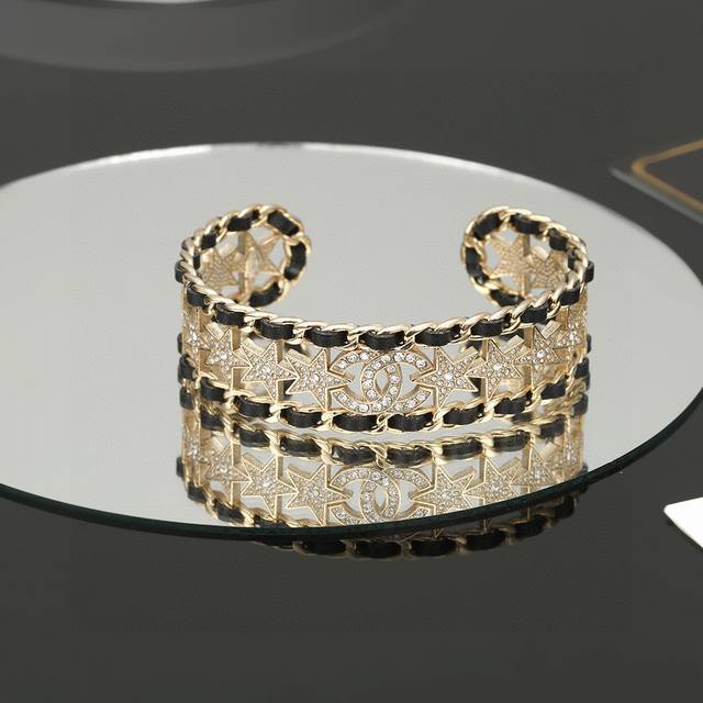 Premium Craftsmanship, Highly Recommended. In Stock And Ready To Ship. Celebrity