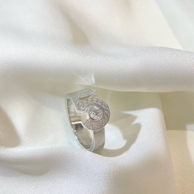 N 5 Diamond-Set Ring, Size 5678, White And Gold Material. The No. 5 Series Conti