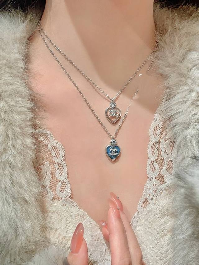 Code Xxl0275 Blue Code Xxl0370 Pink Ch*Nel's Latest Blue Heart Necklace, Made Of