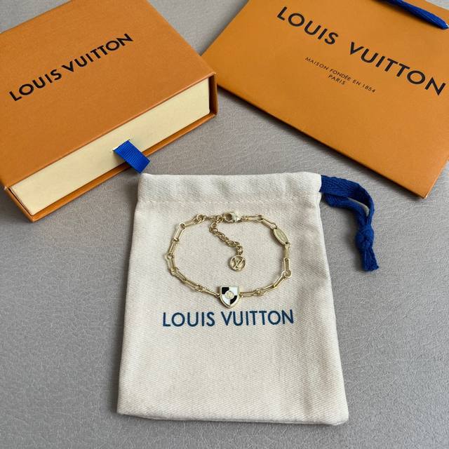 Lv Louis Vuitton V-Shaped Bracelet High-End Customization, Elegant And Luxurious