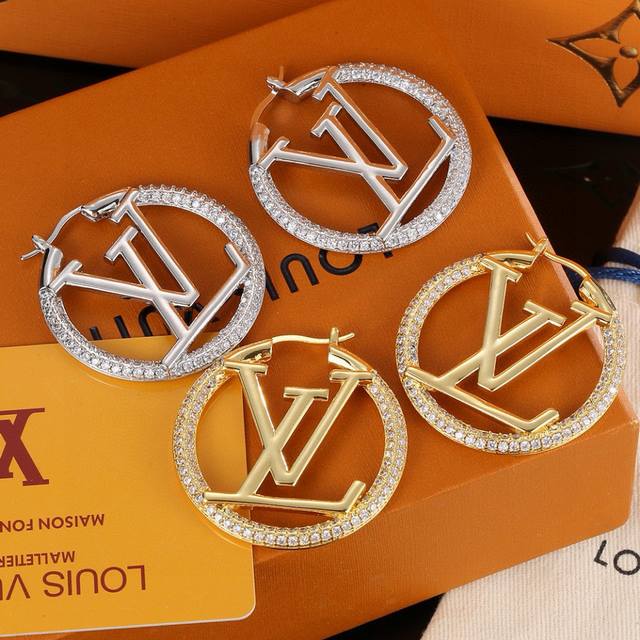 Premium Craftsmanship Version Louis Vuitton Ear Studs, Crafted With Exceptional