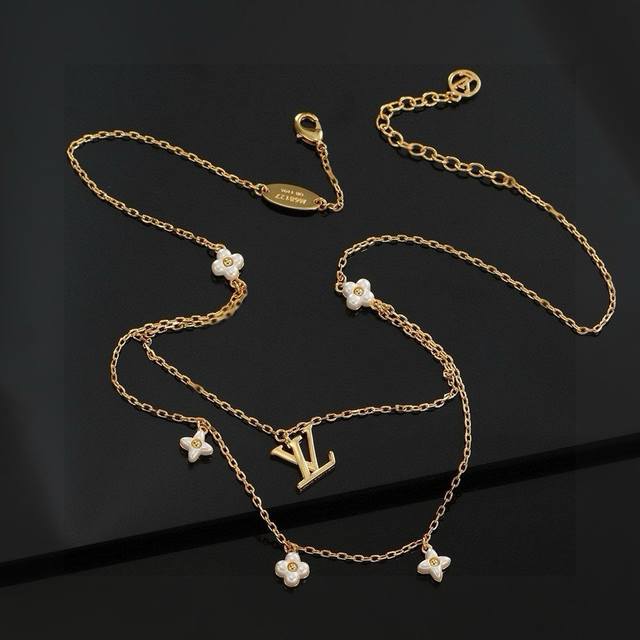Louis Vuitton Letter Necklace, A Meticulously Crafted Piece That Embodies The Br