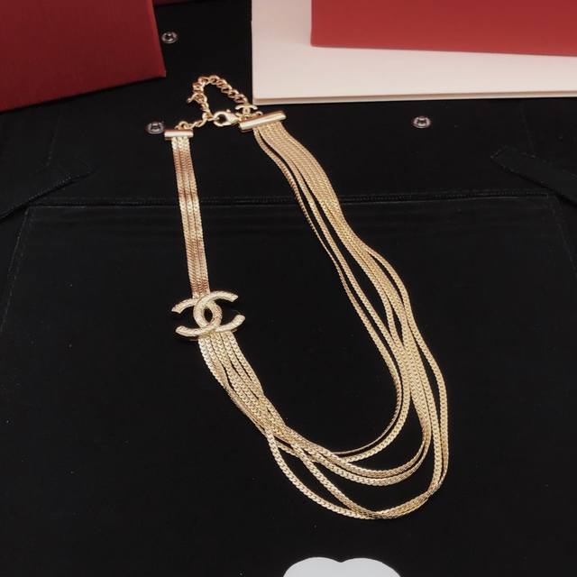 Number Xxl0063 Ch*Nel's Latest Silver Multi-Layered Smooth Necklace, Made Of Zp