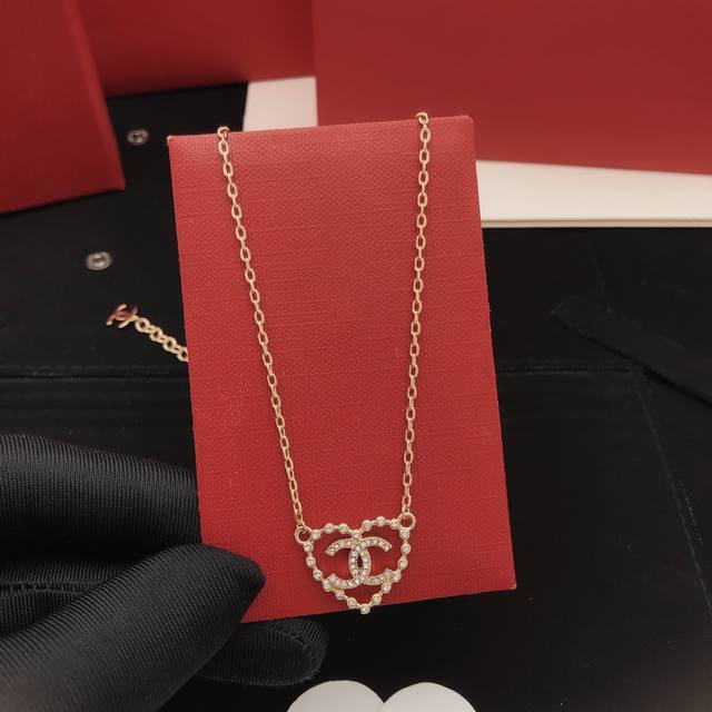 Id Xxl0162 Ch*Nel's Latest Heart-Shaped Necklace, Made Of Zp Brass.