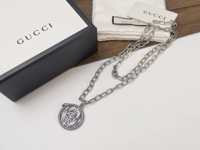 Gucci Original Hand-Woven Chain With Snake-Embellished Double G Wings And A Roun
