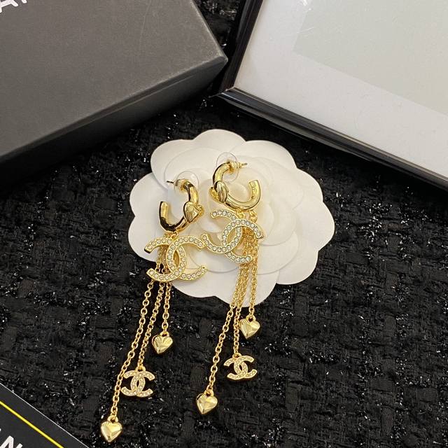 Code E2159 Chanel Ear Studs, Hot-Selling Style, Newly Launched, Consistent With