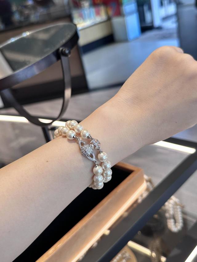 Queen Of The West Double-Layer Pearl Bracelet Pearl Bracelets Are Also A Big Tre