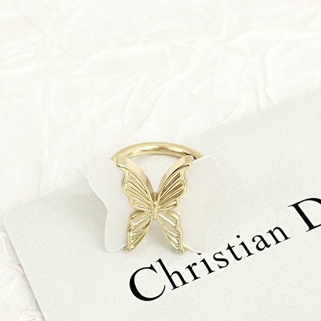 Code R046 Dior Ring Best-Selling Style Now Available Dior Butterfly Stud Earring