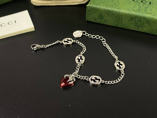 Gucci Strawberry Necklace And Bracelet Set - Must-Have Recommendation With Perfe