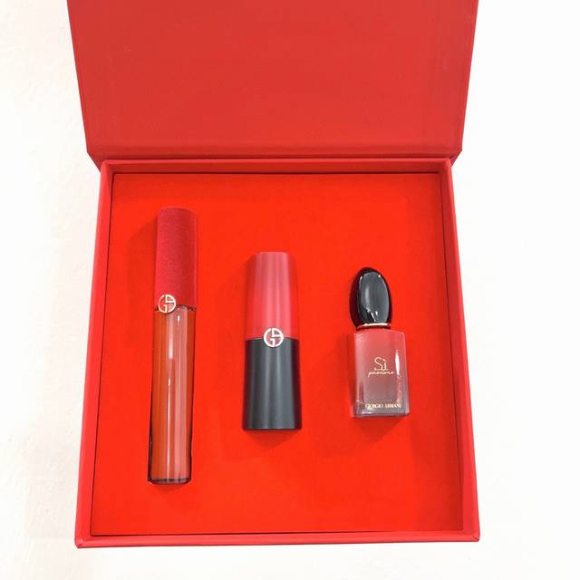 Counter Quality New Edition Armani Goddess Love Makeup Trio New Limited Edition
