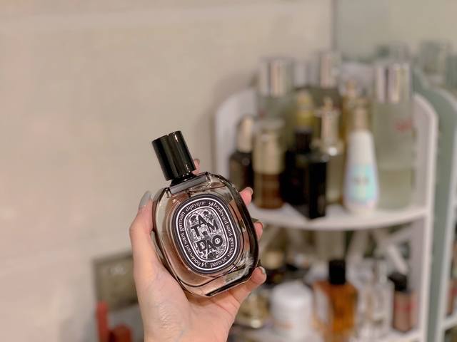 Counter Quality Diptyque Perfume Sandalwood A Luxurious Woody Pillow Scent, Suit