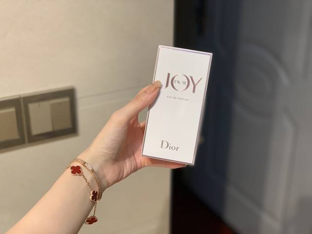 Counter Quality Joy: Another Classic Perfume, Especially The Middle And Base Not