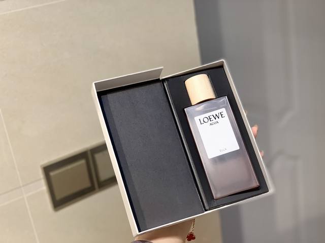 Counter Quality Rowe Vitality Purple Spring Atmosphere Perfume: A Fragrance That