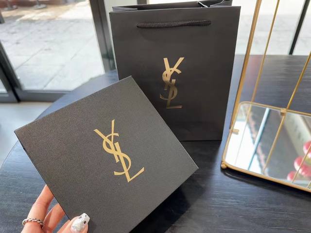 Counter Quality Ysl Free Spirit Valentine's Day Set With Handbag Specifications: