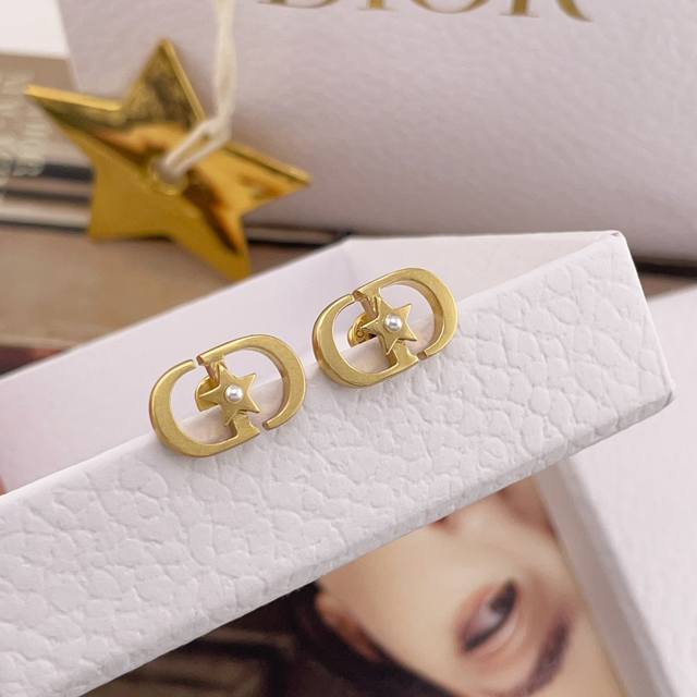 High-Quality, Details As Shown. Dior D Small Star Cd Earrings Z 3400, 2025 Sprin