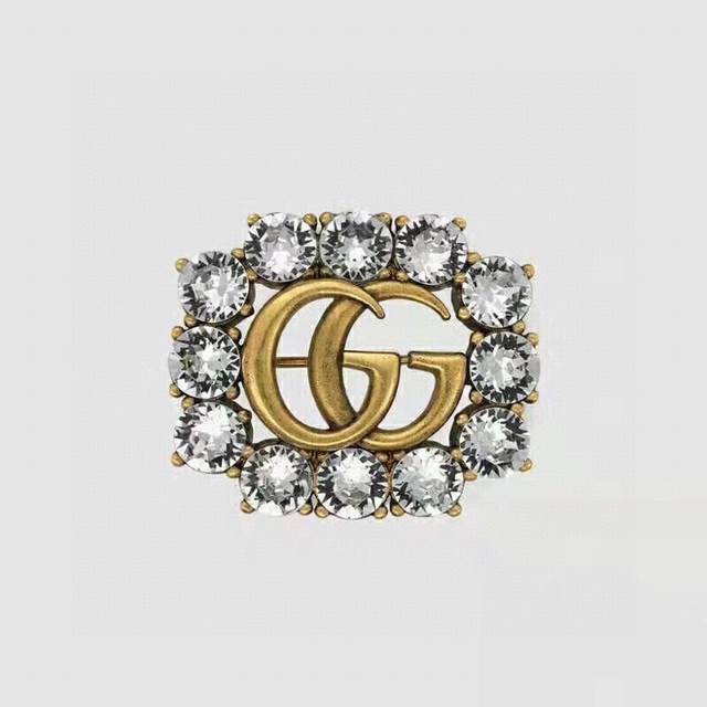 Gucci Luxury Diamond Brooch Fashionable Accessory A Great Design Isn't Enough, T