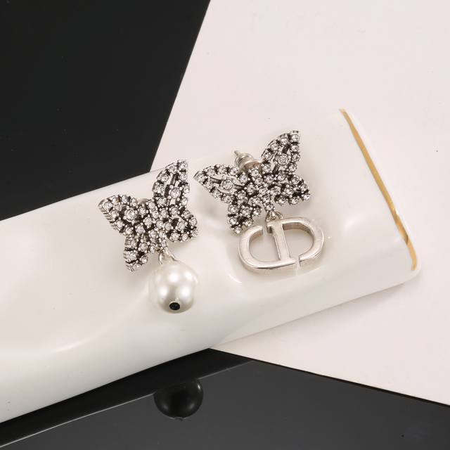 Latest Dior Trend, Popular Among Influencers, Dior Series, Butterfly Pearl Earri