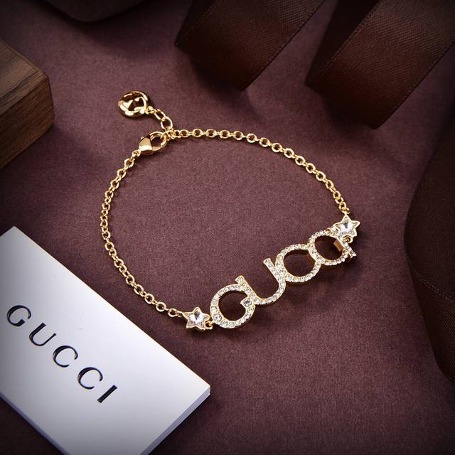 Bracelet Gucci Fashionable Accessories, Not Only Stylish But Also Meticulously D