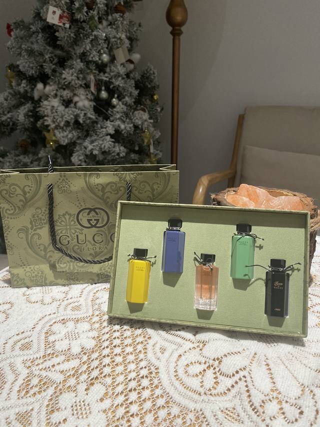 Counter Quality With Handbag Gift Box! Gucci Q-Version Perfume Flower Dance Gift