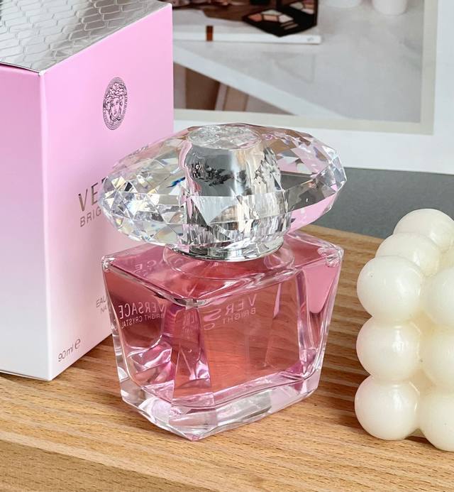 Counter Quality: The Breeze Of Chanel Leaves Behind A Moment Of Heart-Pounding E