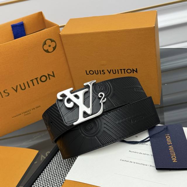 This M8352 Lv Dimension Double-Sided Waistband Features A Deep Leather Embossed