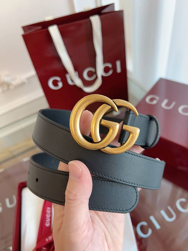 Gucci Imported Black Cowhide Leather, Original Molded Gold-Plated Buckle, Unques