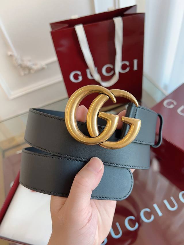 Gucci Imported Black Cowhide Leather, Original Molded Gold-Plated Buckle, Unques
