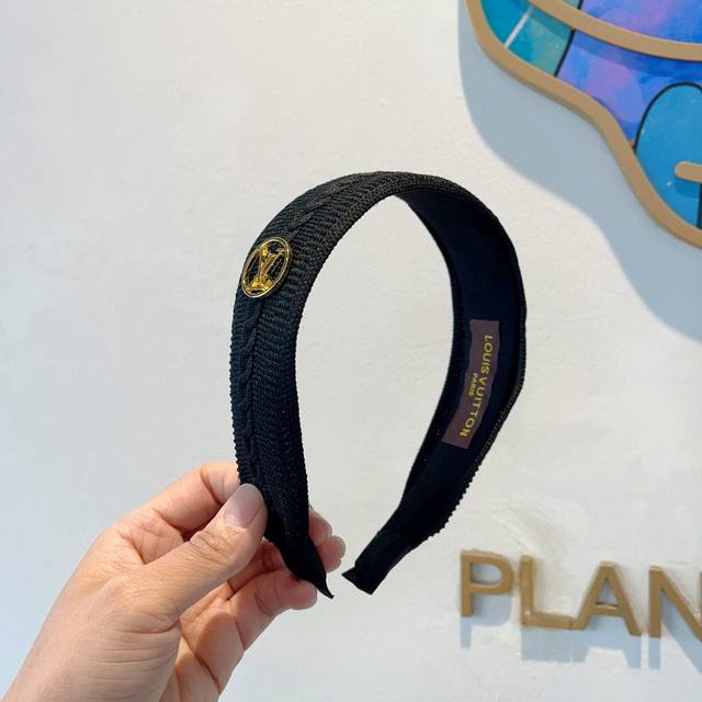 With Packaging Louis Vuitton Fall/Winter New Knit Wool Hairband, Fashionable And