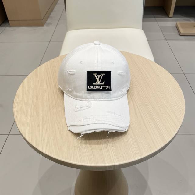 Louis Vuitton 2025 New Arrival This Year, Every Hat From The Celine Collection I