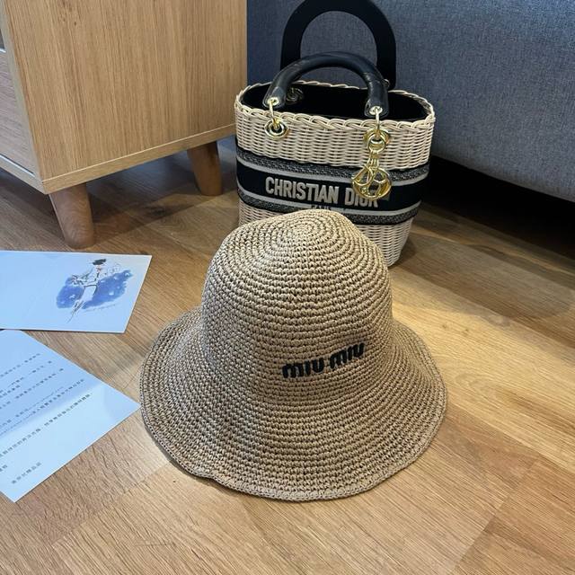 Miu Miu 2025 Summer Foldable Straw Hat, Pure Hand-Knitted, Head Circumference 57