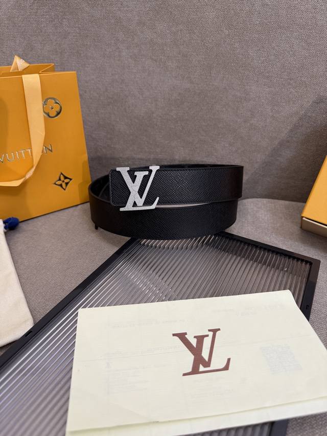 Lv Men's New Leather Belt, Width 4 Cm, Custom Canvas Fabric With A New Pattern D