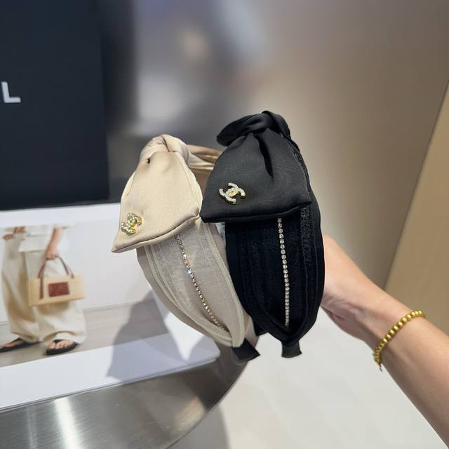 With Packaging Box Chanel Latest Small Chanel Bow Hairband, Super Cute! Perfect