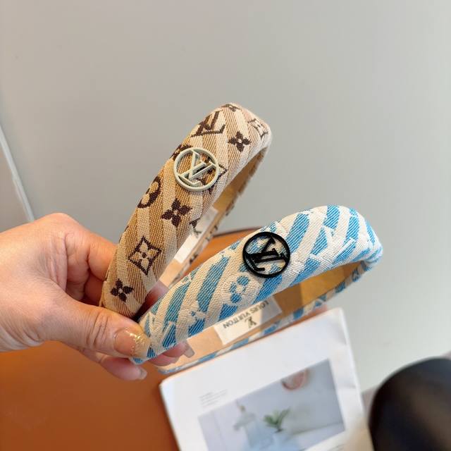 With Packaging Louis Vuitton Classic New Hairband, Fashionable And Cute Wide-Bri