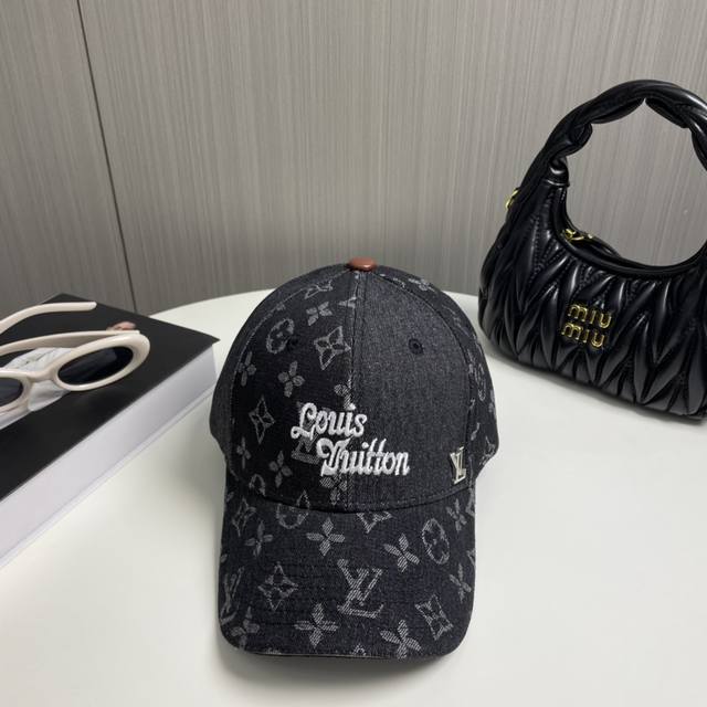 Lv Louis Vuitton Official High-Quality Version, Embroidered Letter Baseball Cap,